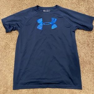 Under Armour t-shirt